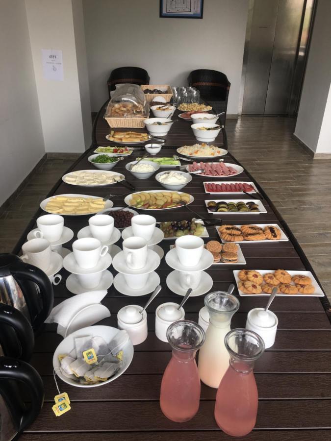 Hotel Lazi Koboeleti Buitenkant foto