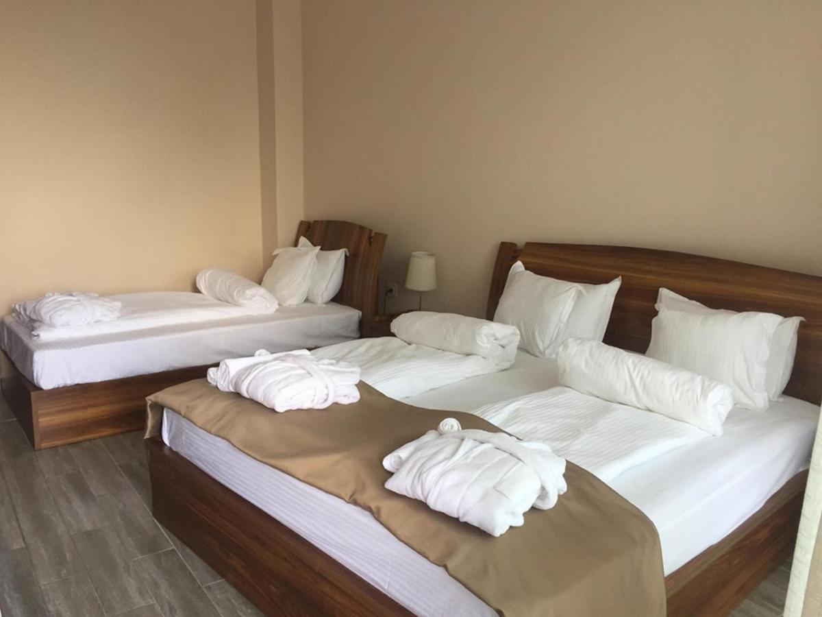 Hotel Lazi Koboeleti Buitenkant foto